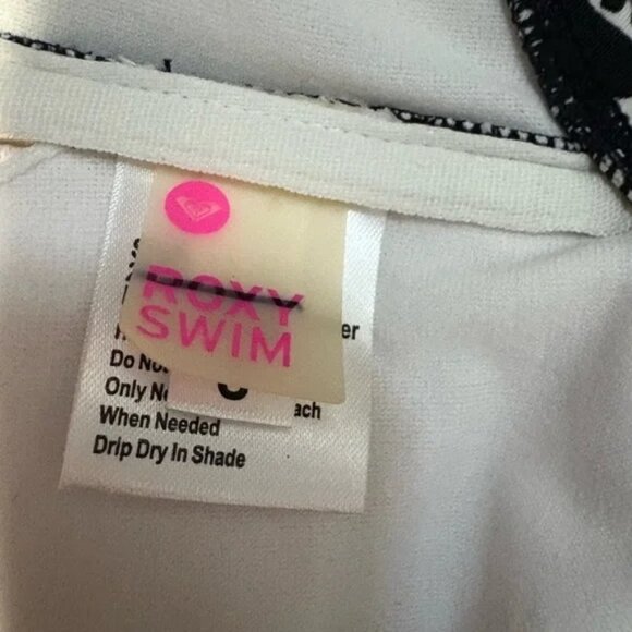 Roxy size small halter style bikini, black white geometric pattern, side ties - Picture 5 of 6